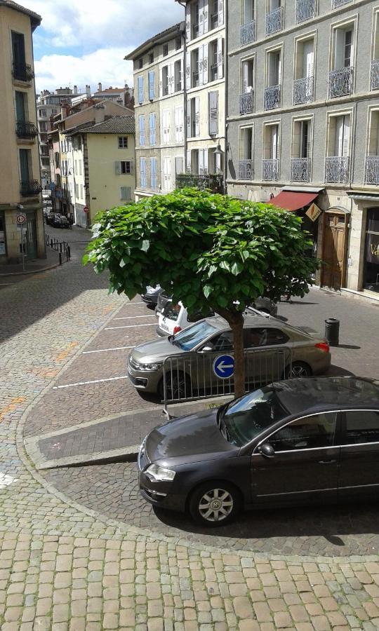 Le Sultan Du Theron 1Er Etage Apartment Le Puy-en-Velay Bagian luar foto