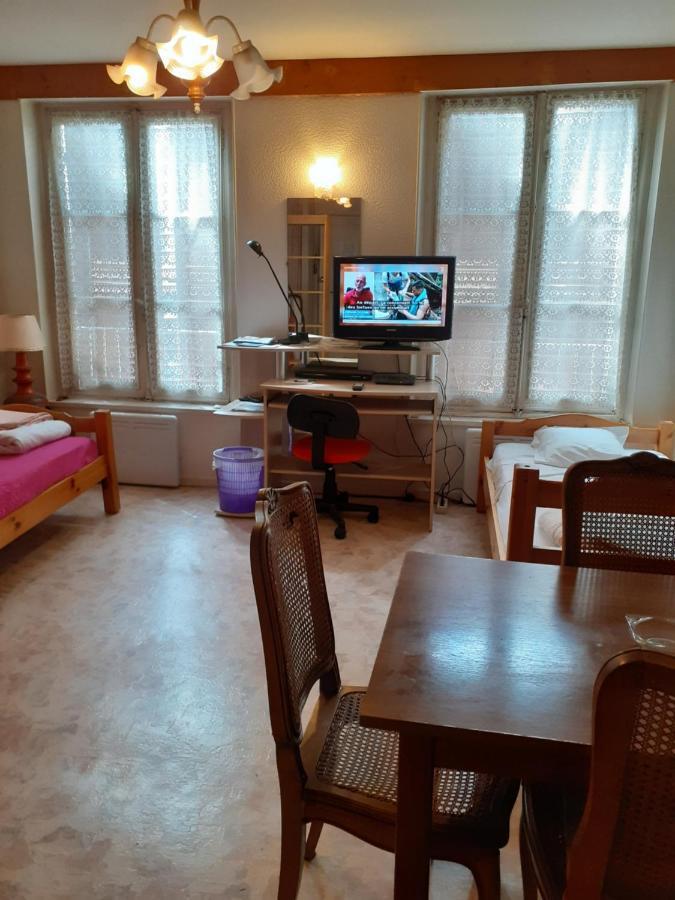 Le Sultan Du Theron 1Er Etage Apartment Le Puy-en-Velay Bagian luar foto